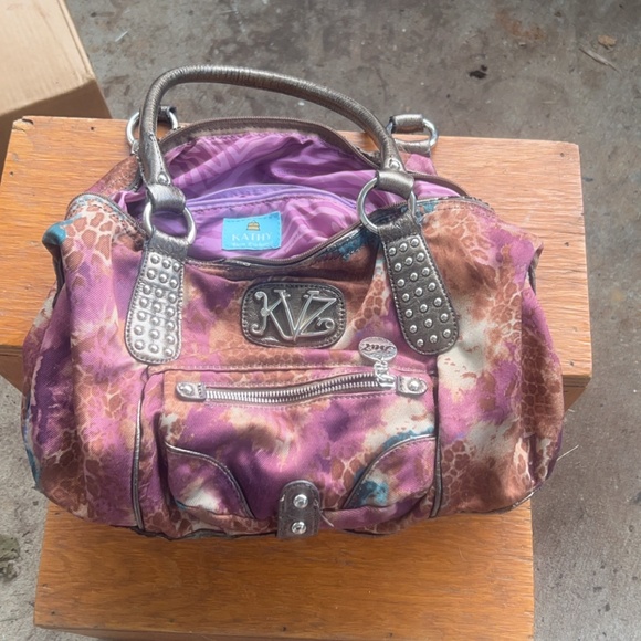 Purses - Picture 4 of 4